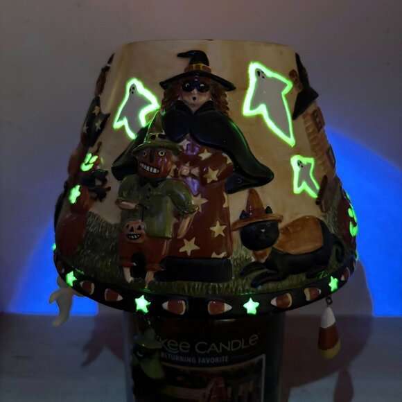 Yankee Candle Halloween Jar Shade by Teresa Kogut (2005) – Glow-in-the-Dark Ghos - Picture 4 of 12